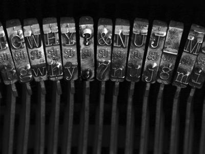 Destellos y trazos oscuros de una mente.