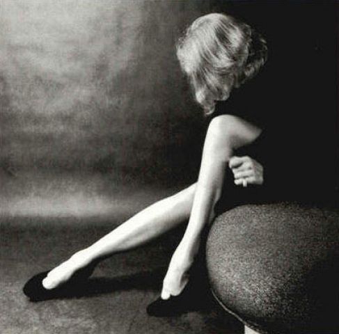 Anochece, pero su luz, me sigue alumbrando